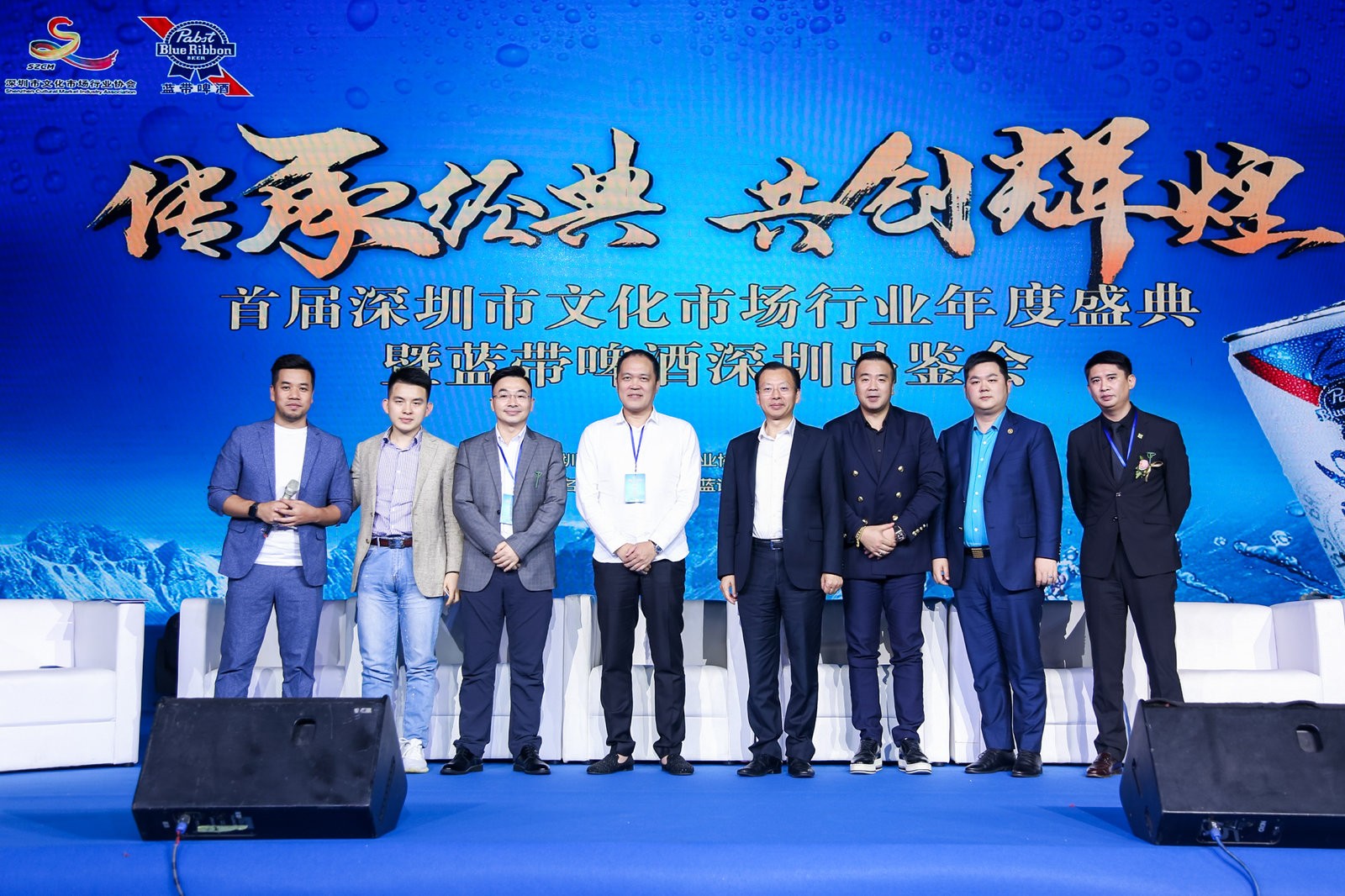 高调纯K荣获“十大爱心KTV”等两个奖项！(图3)